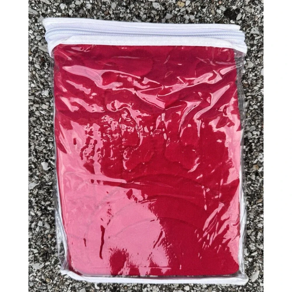 Living Quarters Pillow Sham Standard NIP Red 20x26 in NEW Haven